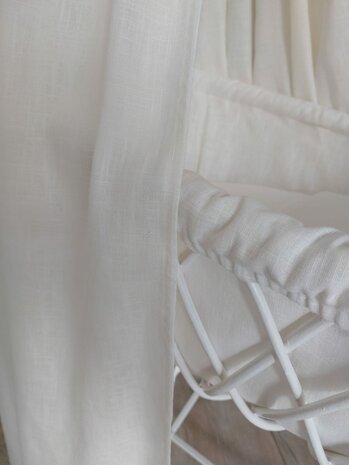 KicKenStoffen - familie wieg bekleed door droomzolderwiegjesvantoen met gewassen linnen off white