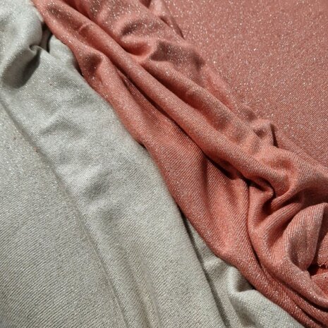 fijn gebreide glitter tricot terra en beige van KicKenStoffen