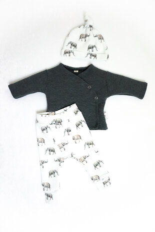 olifantjes met grijze ottoman rib newborn pakje gemaakt door kaatje.handmade  @kickenstoffen