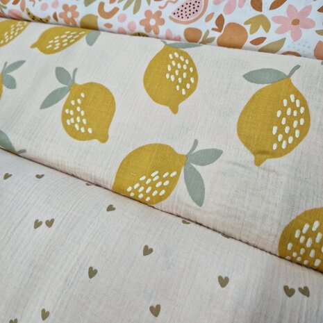 Poppy hydrofiel hartjes en lemons beige met fruit poplin KicKenStoffen