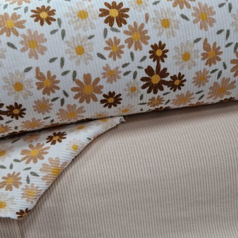 BEEBSbabyrib soft effen kiezel met bloemen KicKenStoffen