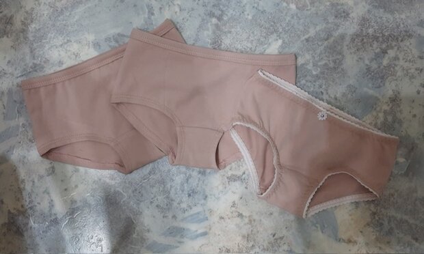 uni tricot nude roze ondergoed setje gemaakt door klant KicKenStoffen