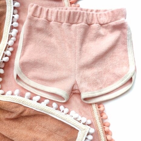 kickenstoffen stretch badstof zomerpakket shorts gemaakt en afgewerkt met pointelle mini door mbym.sewing