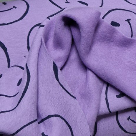 happy face smily lilac jogging KicKenStoffen