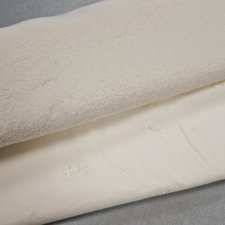 broderie baby ecru met  teddy natural KicKenStoffen