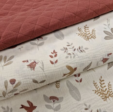 bloemen vogels en blaadjes hydrofiel met gevoerde hydrofiel roze-terracotta KicKen Stoffen
