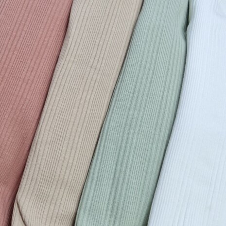 BEEBSribtricotsoft onregelmatige rib effen beige-dustygroen-ecru-rozeterracotta KicKenStoffen
