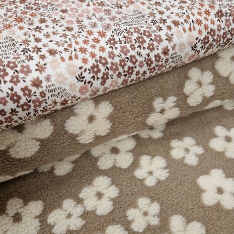 daisy flower beige teddy met mauve bloem tricot 1161321 KicKenStoffen