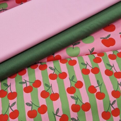 Appeltjes en kersen poplin katoen met uni mosgroen en roze Poppy van KicKenStoffen