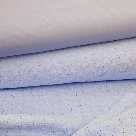 soft sweat biologische french terry KicKenStoffen lavendel licht blauw met broderie hydrofiel