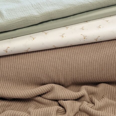 gansjes poplin 117355 - gebreide katoen 404020 - tricot katoen 5160036 - hydrofiel 1120029 - KicKenStoffen