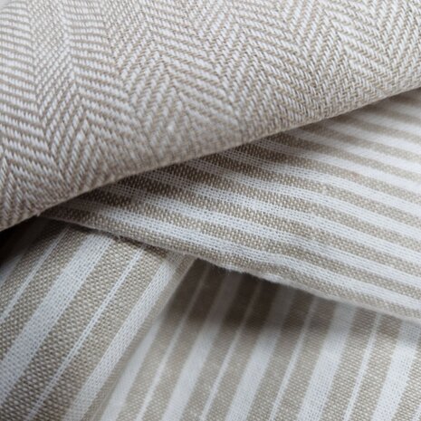 BEEBSstofjes gestreepte en visgraat linnens beige  van kickenstoffen