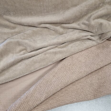 badstofwafel beige met kiezel bamboe katoen fleece - KicKenStoffen