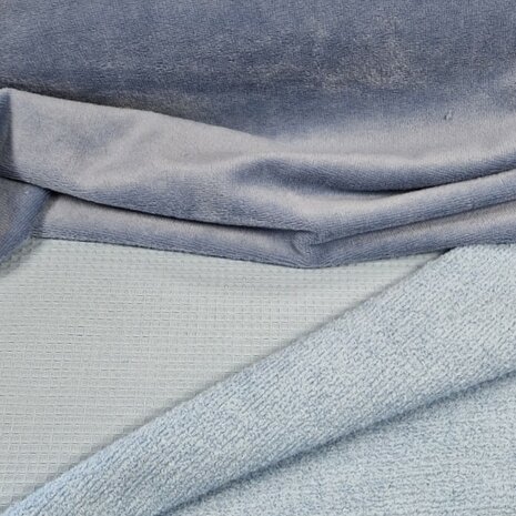 badstof wafel licht blauw met bamboe katoen fleece blauw 206023 - KicKenStoffen