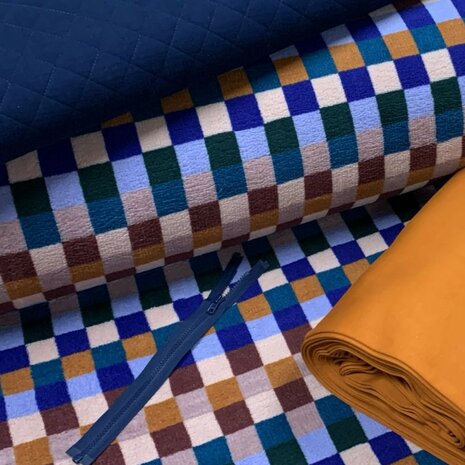 teddy blokken met blauw hydrofiel gevoerd en boordstof cognac - KicKenStoffen