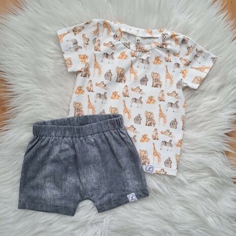 jungletricot  shirtje door leniesminiatelier gemaakt
