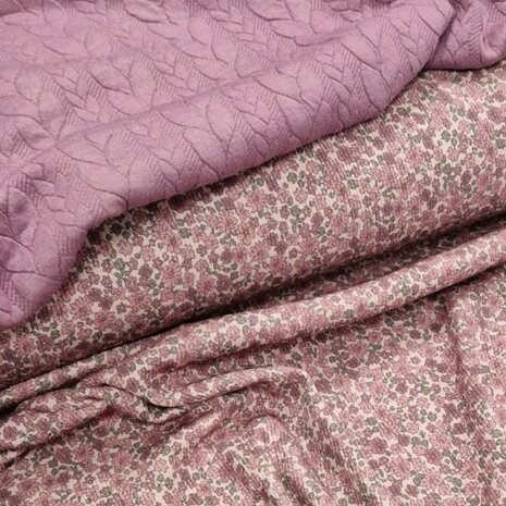 lieve kleine bloem ribtricot met oud lila kabeltricot KicKenStoffen
