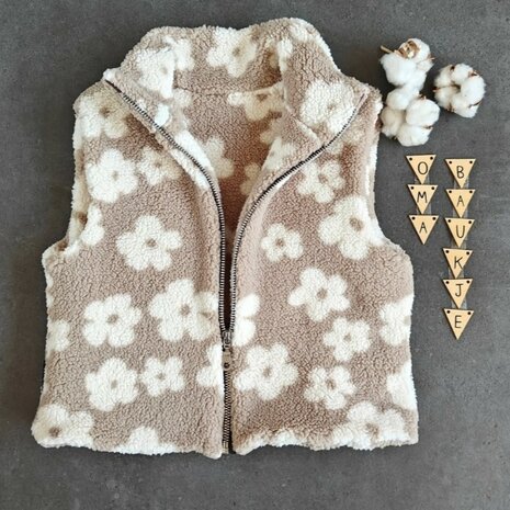 bloemen bodywarmer door oma buakje