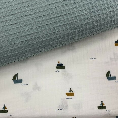 bootjes hydrofiel Jursie met zeegroen wafelkatoen van KicKenStoffen