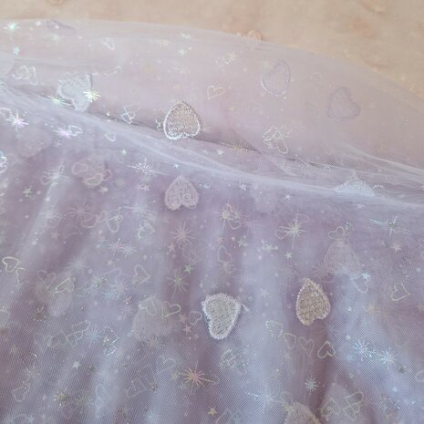 nylon mesh &amp; embroidery hearts lilac Qjutie - KicKenStoffen
