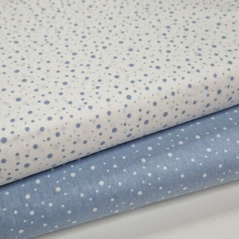 confetti stipjes katoen  wit en blauw- BEEBSstofjes van KicKenStoffen