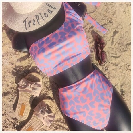 Hartjes swim wear Qjutie - bikini gemaakt door mbym.sewing - stof kickenstoffen