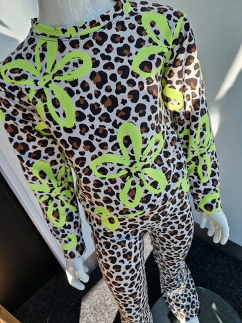 joggingpak Qjutie panter neon bloemen frenchterrry - KicKenStoffen
