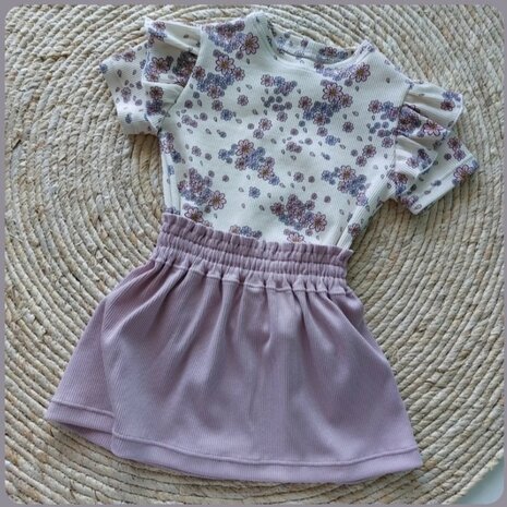 bloemen rib en lila ribtricots leuke set gemaakt door nenniekids - stoffen kickenstoffen