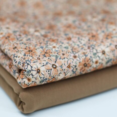 Jersey-Lila-Winter-Flower-Cacao met effen cacao tricot