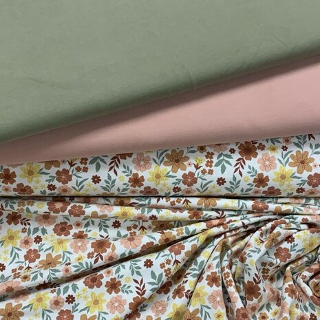 bloemen tricot jursie met effen olijfgroen en nude roze - kickenstoffen