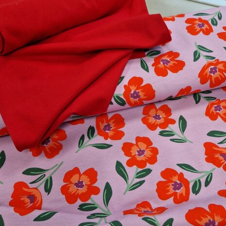rode boordstof met bloemen french terry kickenstoffen