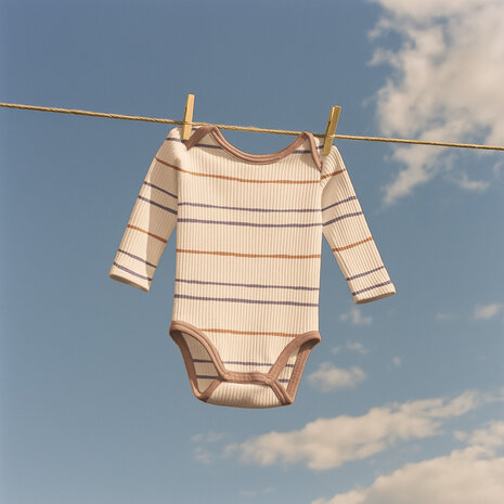 Biologische baby rib tricot met dunne strepen  KicKenStoffen 06624.001