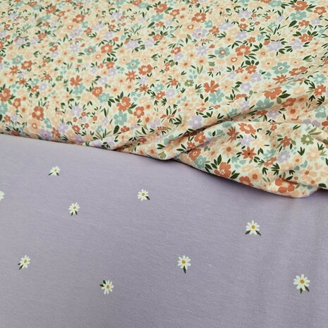lila claypink veldbloemen en lila madeliefjes tricots Jursie - KicKenStoffen