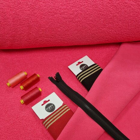 teddyfleece neon roze met cuff rood en zwart - bloktand rits zwart - garen blush en fuchsia roze en rood - dubbelzijdig - poppy
