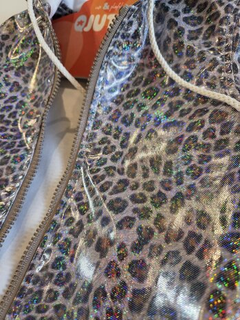 regenjasje - regenjassen stof panterprint met glitters van KicKenStoffen