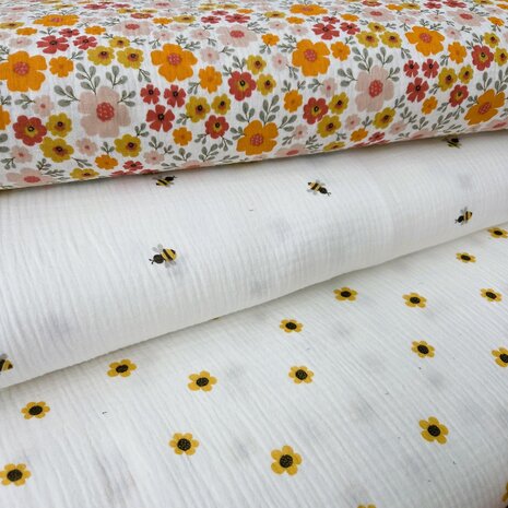 Jursie bloemen en bijtjes Hydrofiel -- KicKenStoffen