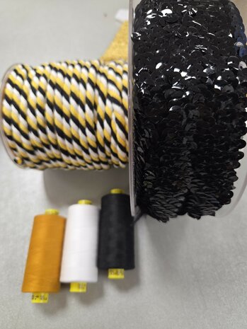 zwart wit geel fournituren kickenstoffen