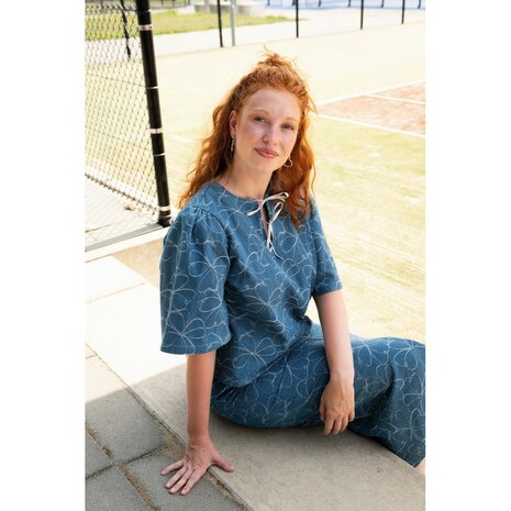 jacquard flower denim van blouse orelia en skirt julia poppy 26 03869.001 kickenstoffen