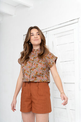 Pom&eacute;-magazine-01 blouse billie en short isabella