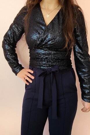 voorbeeld donker blauwe top pailletten stof  en broek puntastof kickenstoffen - mbym.sewing - kickenstoffen