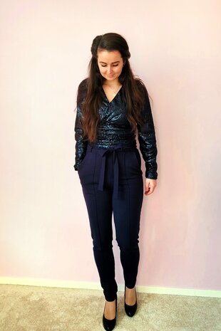 voorbeeld donker blauwe marine top pailletten stof  en broek puntastof kickenstoffen - mbym.sewing - kickenstoffen
