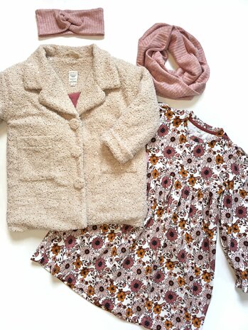 teddy jas pailletten - binnenkant gevoerde hydrofiel - patroon lea jas met bloemenjurk  - door mbym.sewing