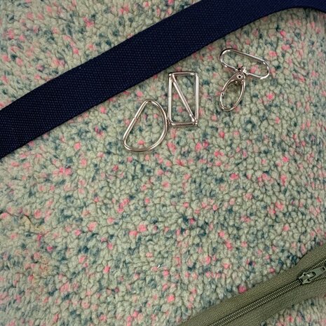 gespen voor tas en tassenband en rit met teddy kickenstoffen - voor rugzakje poppy 25