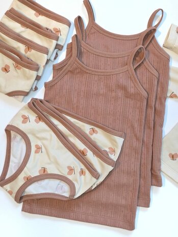 ondergoed setje strepen pointelle en vlindertricot gemaakt door mbym 