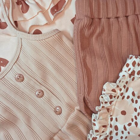 ongelijke rib en bloemen en harten tricot Siem set door mbym.sewing - stoffen kickenstoffen