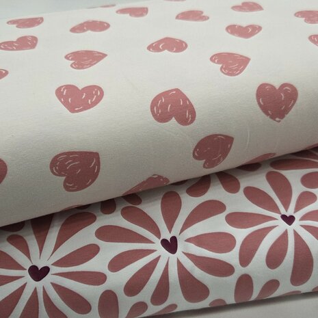 roze harten en bloemen tricot kickenstoffen