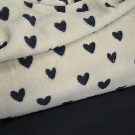 hartjes teddy stof met natural ondergrond - Jursie