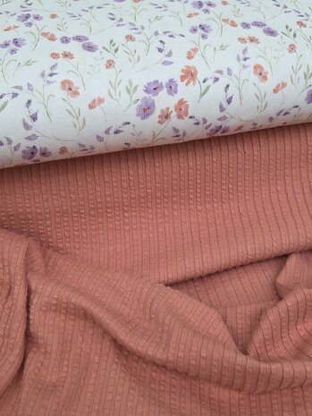 ruffle rib tricot kleiroze met babyrib veldbloemen lila