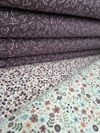 katoenen tricot 2 soorten veldbloemen en hartjes - Jursie