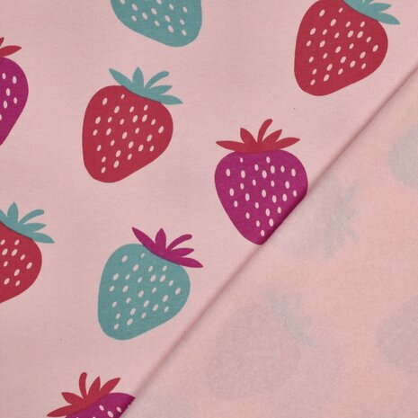 dikke joggingstof met aardbeien Poppy 07184.047